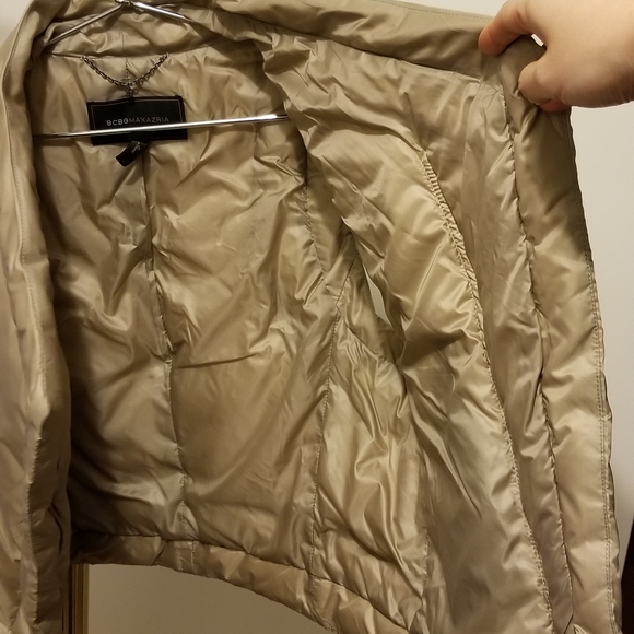 BCBG New Gold Puffer Vest - Picture 6 of 9